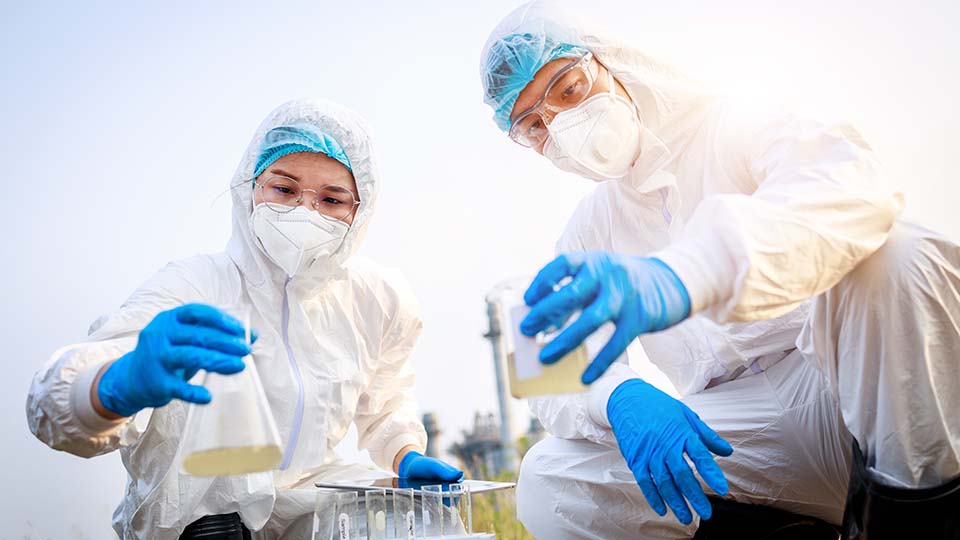 สาขาวิชาชีพสิ่งแวดล้อมและสารอันตราย สาขาการจัดการของเสียอุตสาหกรรม อาชีพผู้เก็บตัวอย่างน้ำ ระดับ 5